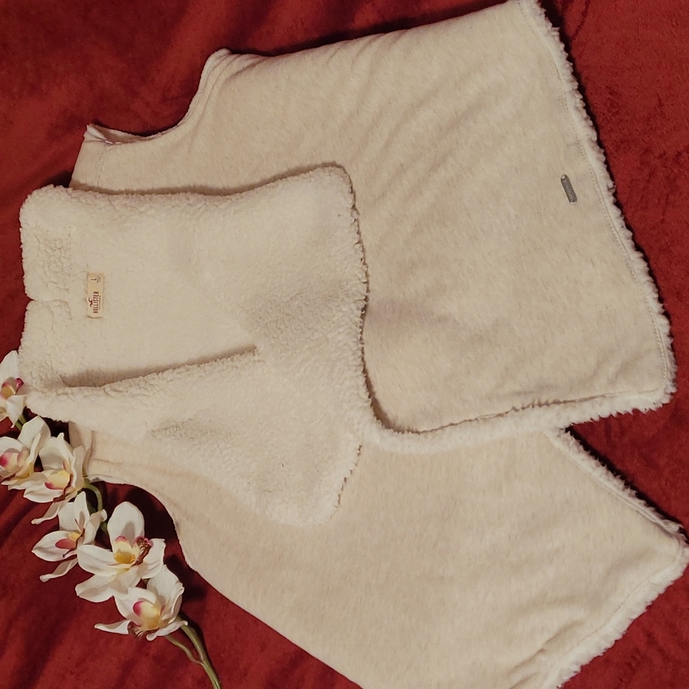 NWOT - SHERPA Lined Vest, WOW!! - Picture 7 of 15
